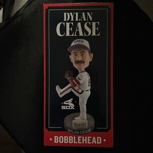 Bobble head